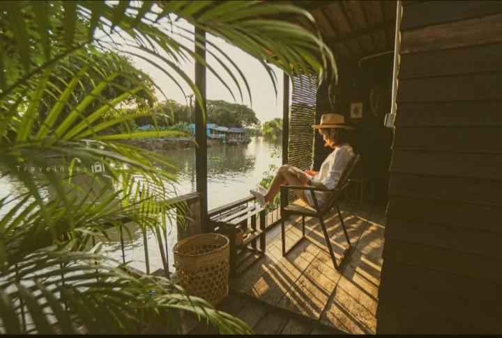 Rustic​ Charm​ Suphan​ Ban Tha Pong Rom bilde
